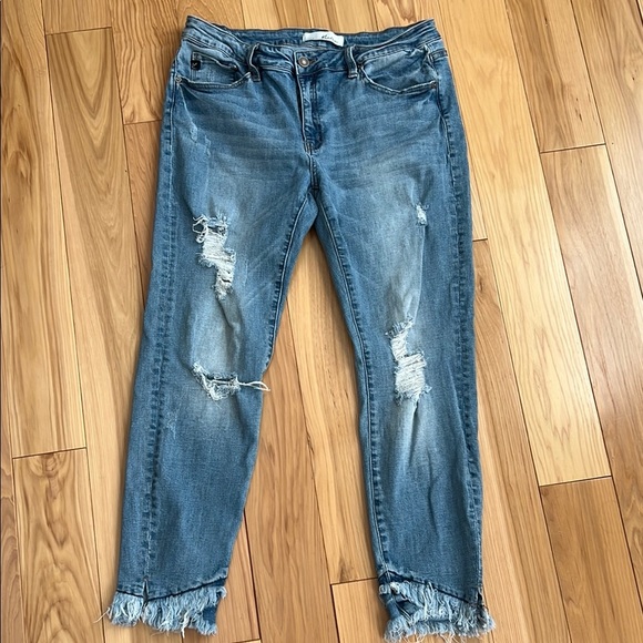 KanCan Nala women’s mid-rise Ankle Cropped Distressed Jeans - Picture 3 of 8